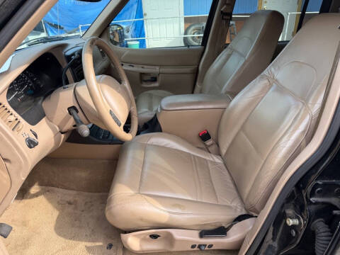2000 Ford Explorer Eddie Bauer