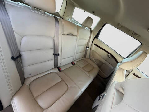 2012 Volvo XC70
