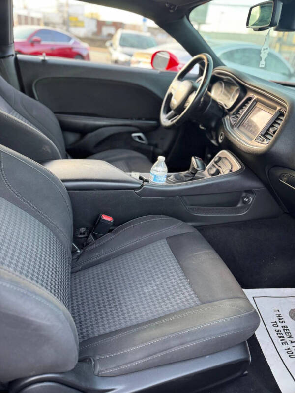 2019 Dodge Challenger SXT