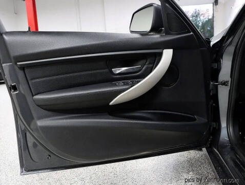 2017 BMW 3 Series 320i xDrive