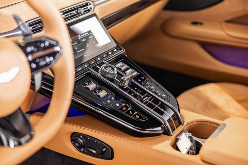 2026 Aston Martin Vantage