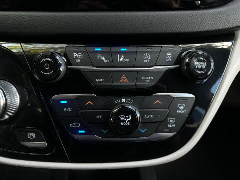 2020 Chrysler Pacifica Touring