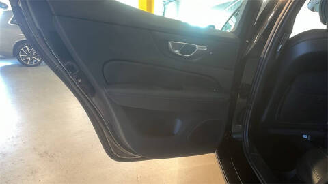 2024 Volvo S60 B5 Core Dark Theme