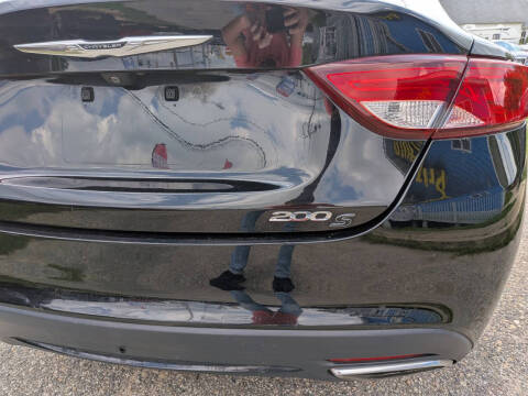 2016 Chrysler 200