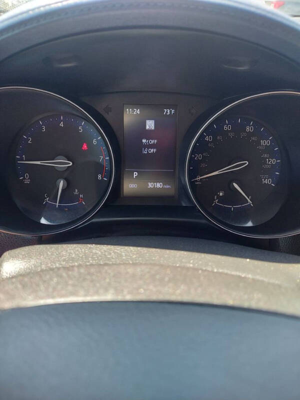 2022 Toyota C-HR XLE