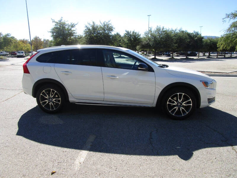 2015 Volvo V60 Cross Country T5 Platinum
