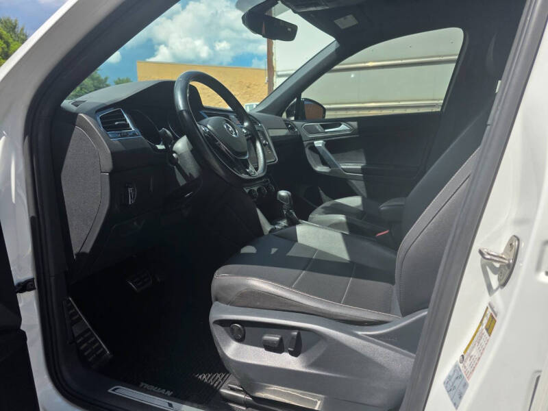 2021 Volkswagen Tiguan SE R-Line Black