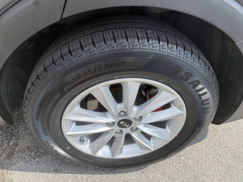 2020 Kia Sorento LX V6