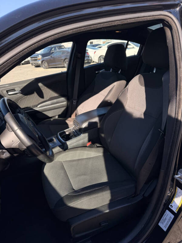 2016 Dodge Charger SE