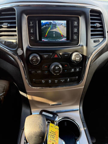 2017 Jeep Grand Cherokee Laredo