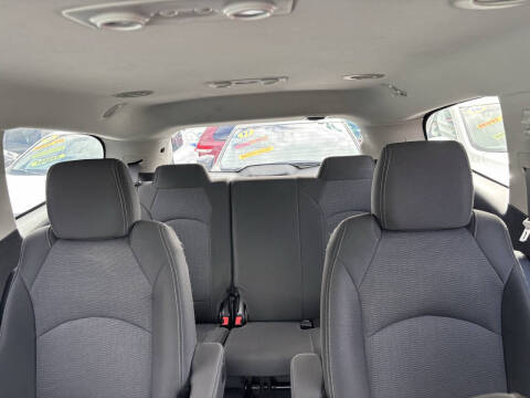 2017 Chevrolet Traverse LT