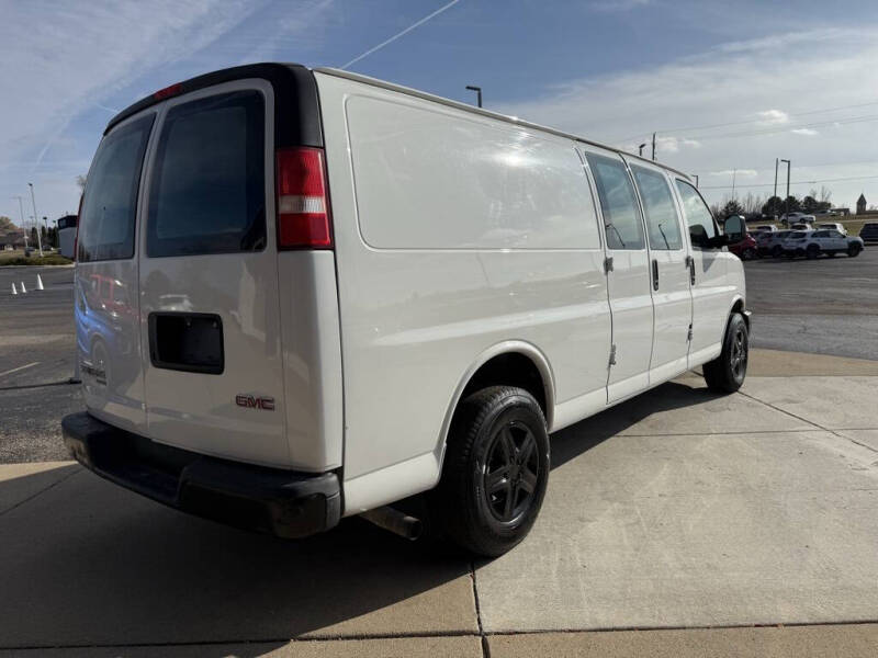 2016 GMC Savana 2500