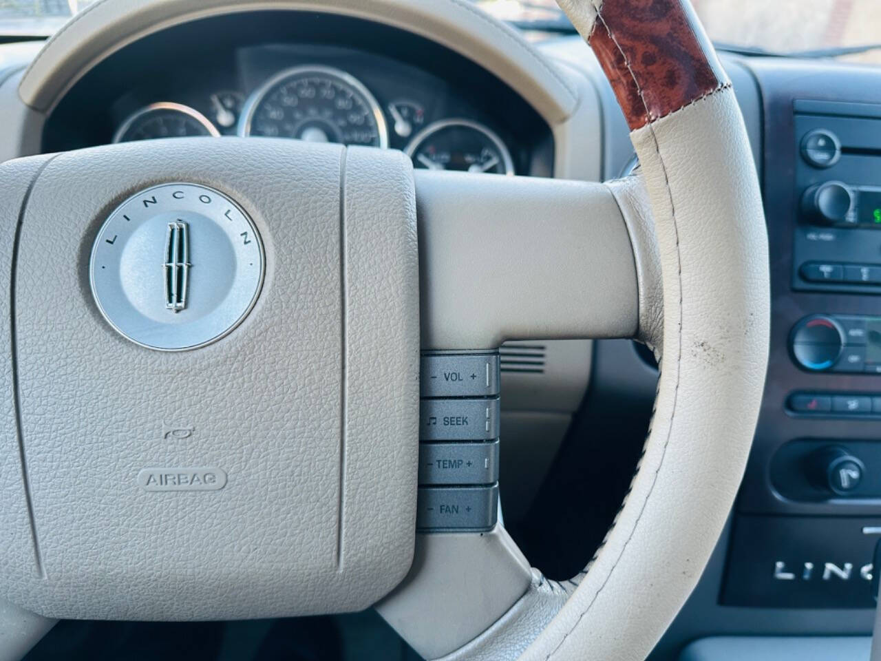 2006 Lincoln Mark LT for sale at American Dream Motors in Winchester, VA