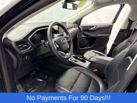 2022 Ford Escape Titanium