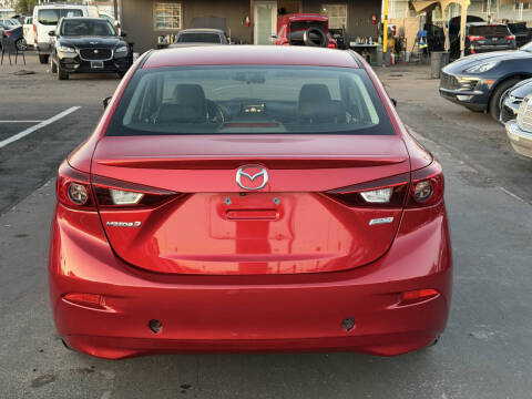 2018 Mazda MAZDA3 Touring