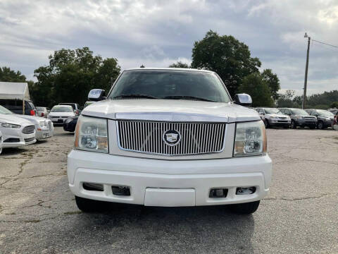 2003 Cadillac Escalade for sale at Autocom, LLC in Clayton NC