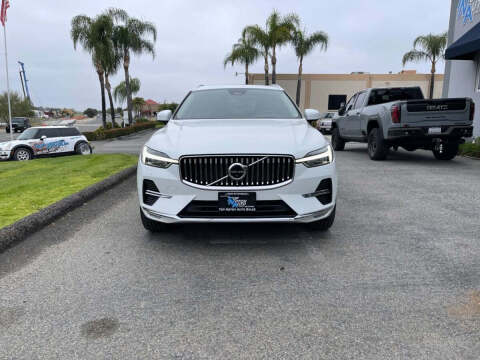 2023 Volvo XC60 B5 Ultimate Bright Theme
