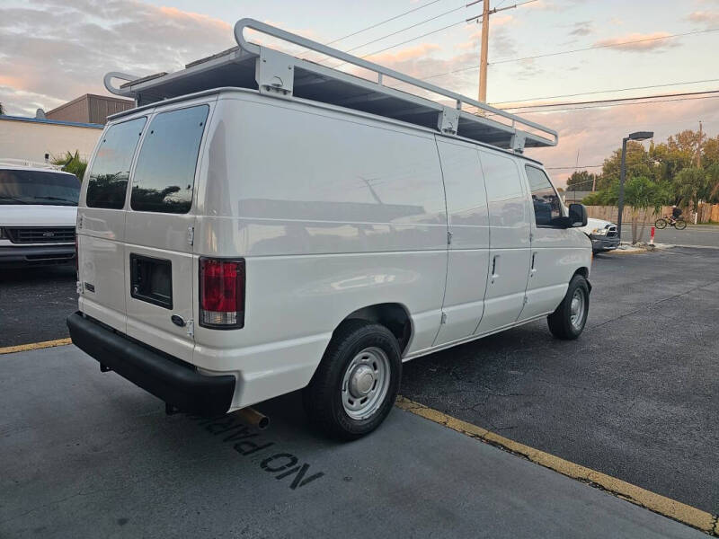 2004 Ford E-Series E-150