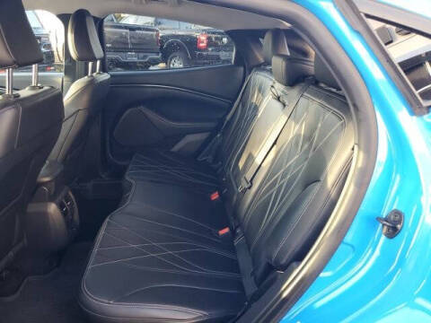 2022 Ford Mustang Mach-E Select