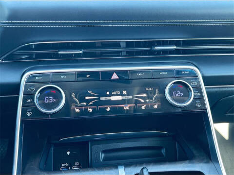 2022 Genesis GV80 2.5T