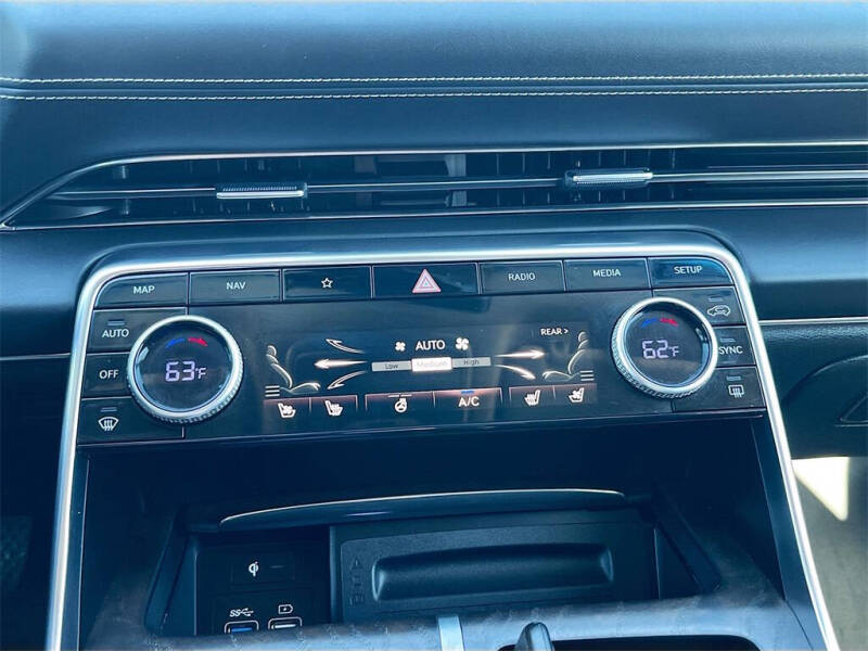 2022 Genesis GV80 2.5T