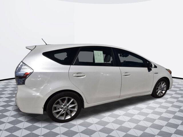 2013 Toyota Prius v Five
