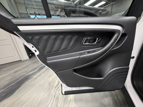 2018 Ford Taurus SEL