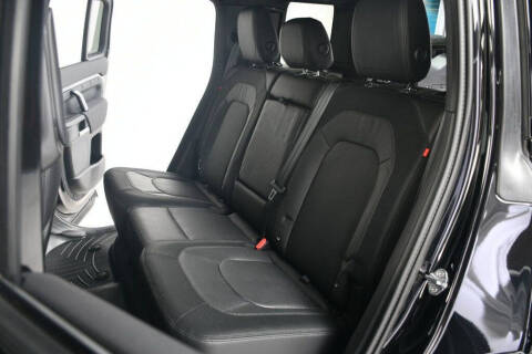 2023 Land Rover Defender 110 X-Dynamic SE