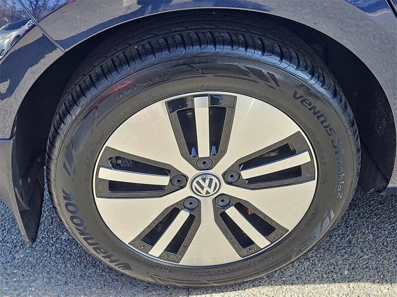 2016 Volkswagen e-Golf SE
