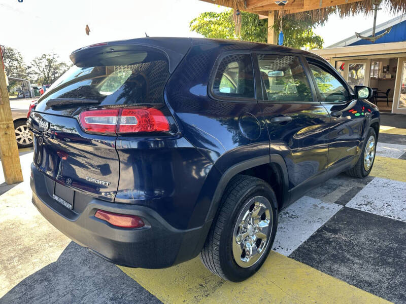 2015 Jeep Cherokee Sport