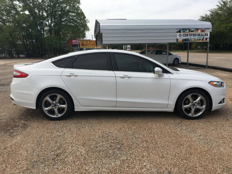 2016 Ford Fusion SE