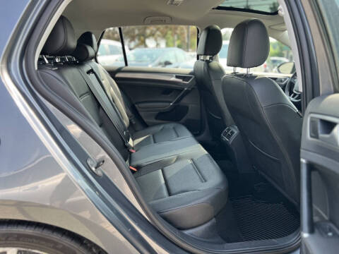 2016 Volkswagen Golf TSI SEL