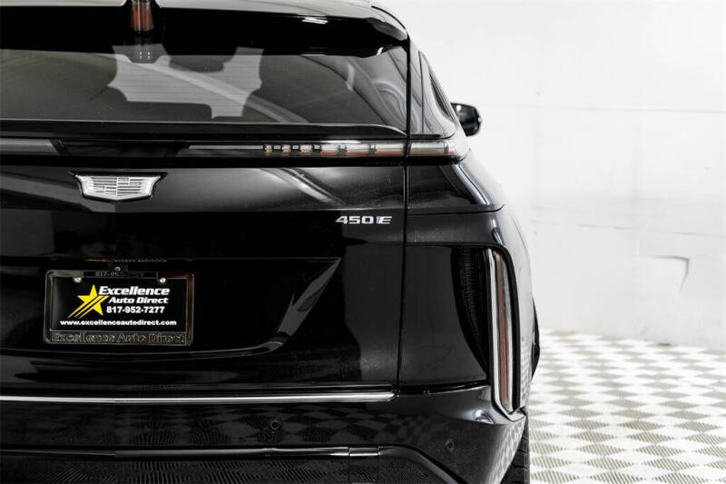 2024 Cadillac LYRIQ Luxury 1