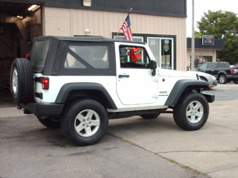 2017 Jeep Wrangler Willys Wheeler