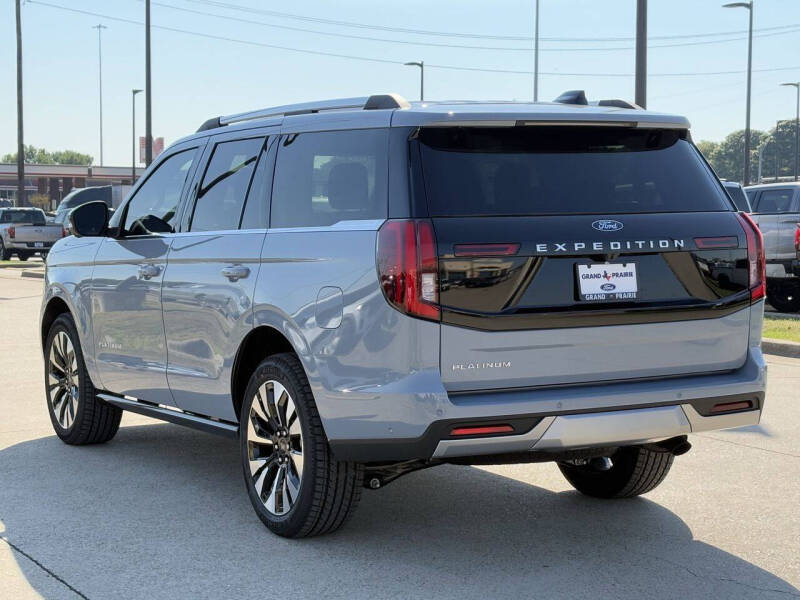 2025 Ford Expedition Platinum
