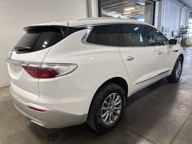 2024 Buick Enclave Essence