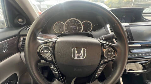2017 Honda Accord EX-L w/Navi w/Honda Sensing