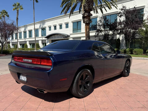 2014 Dodge Challenger SXT