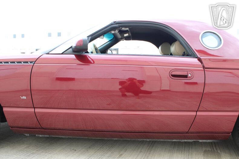 2004 Ford Thunderbird Deluxe