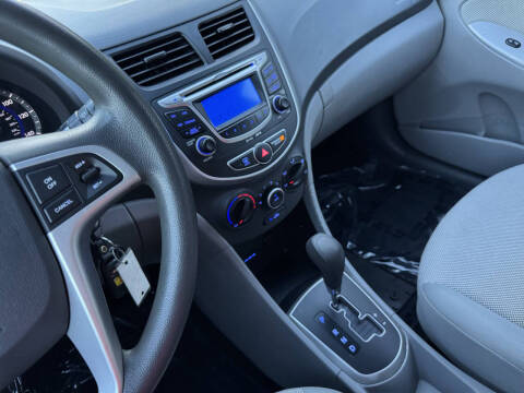 2012 Hyundai Accent GS