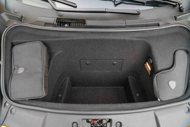 2011 Lamborghini Gallardo 32