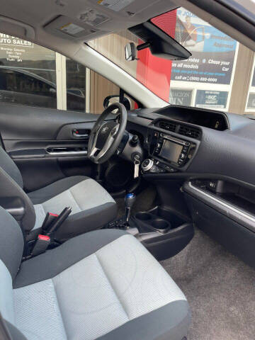 2017 Toyota Prius c Two