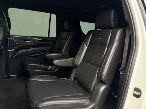 2022 Cadillac Escalade ESV Luxury