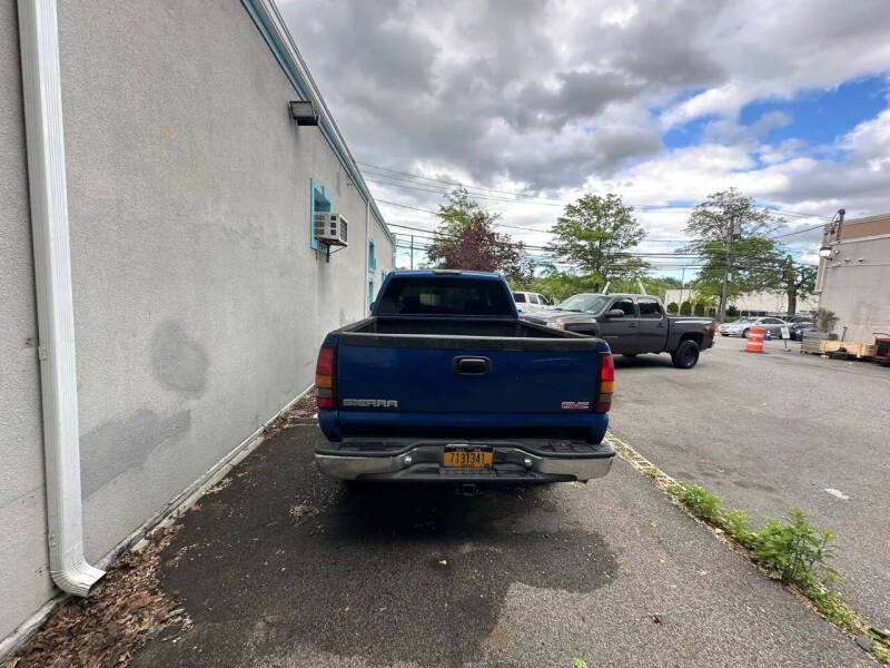 2004 GMC Sierra 2500HD