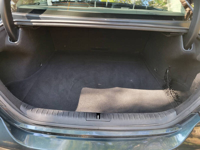 2022 Genesis G70 2.0T