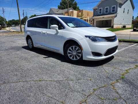 2017 Chrysler Pacifica Touring-L