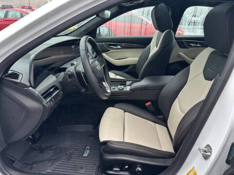 2025 Cadillac CT5 Sport