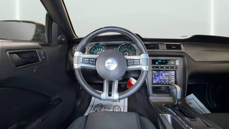 2014 Ford Mustang V6