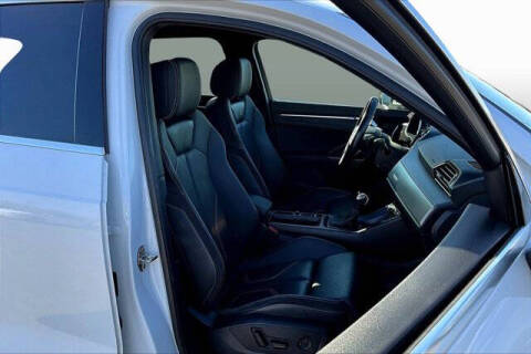 2019 Audi Q3 quattro S line Prem Plus 45 TFSI