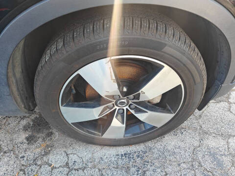 2019 Volvo XC40 T5 Momentum